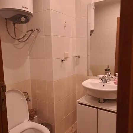 Family 302, Park Apartman *