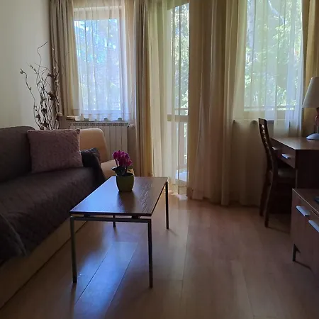 Apartman Family 302, Park *